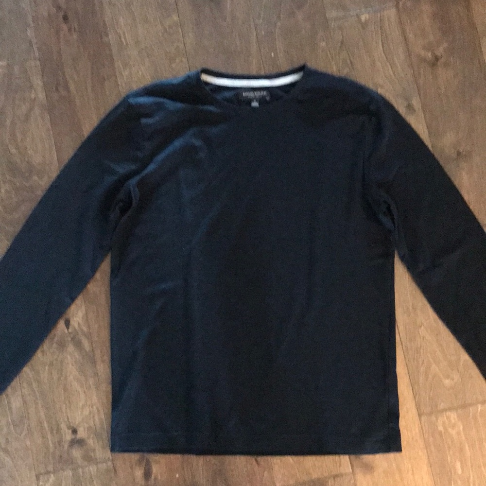 NWOT Banana Republic  black Luxury Touch Long sleeve t-shirt - size M.